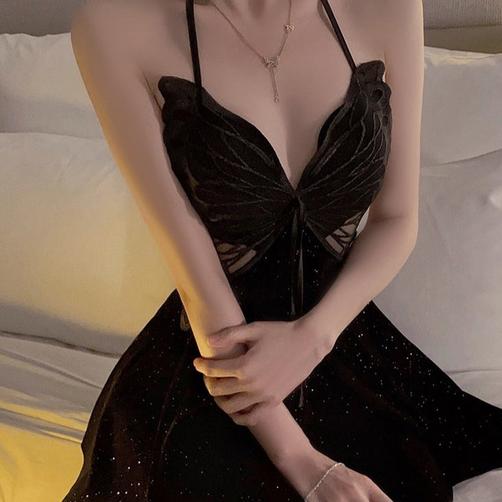 Midnight-mitress-Douxy-SexyLingerie-Malaysia-Black-MSize-LSize-XL-Size-Model-Posing-Look-Front-Sit-3